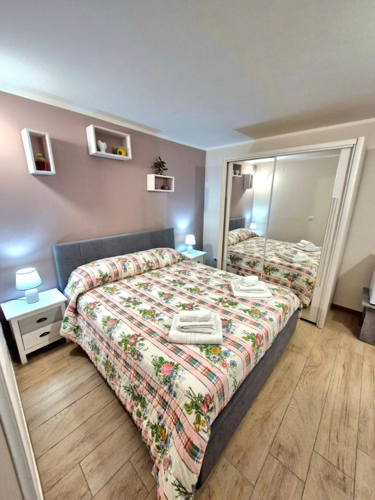 Medea Apartment Syracuse Exterior photo